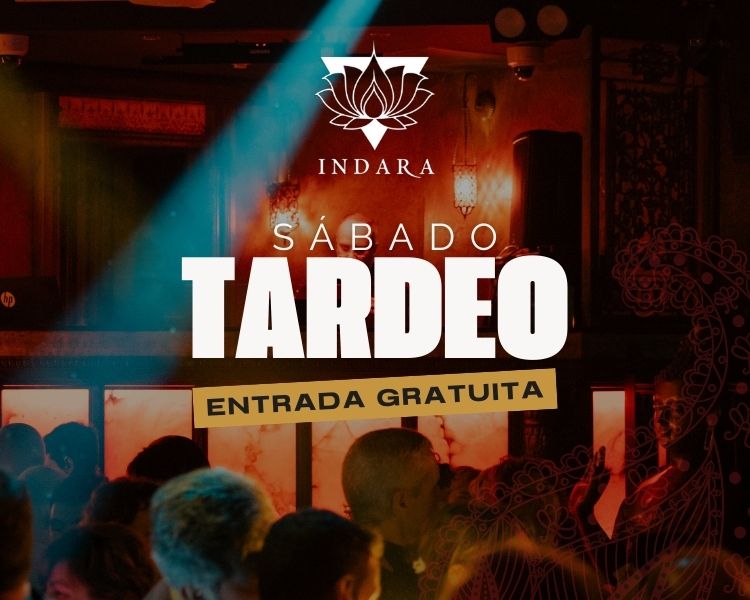 Ambiente de tardeo en Indara Club Pamplona con público adulto disfrutando de música y copas los sábados por la tarde desde las 18:00.