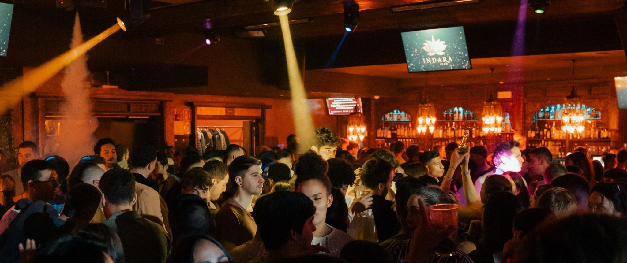 Conciertos, música en directo, tardeos y noches en un solo sitio. Indara Club en Pamplona.